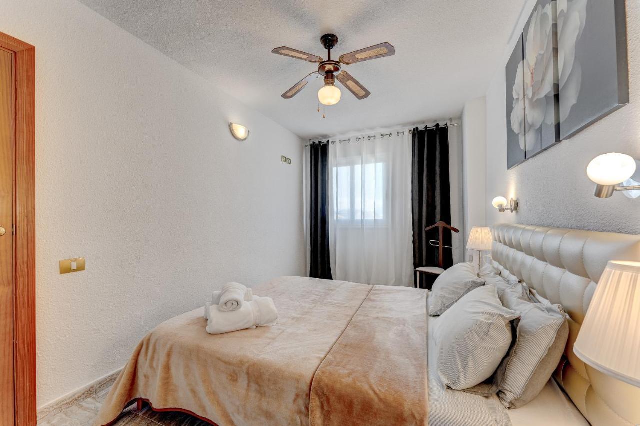 Torres Del Sol Beach Front Apartment Ph06 Лос-Крістіанос Екстер'єр фото